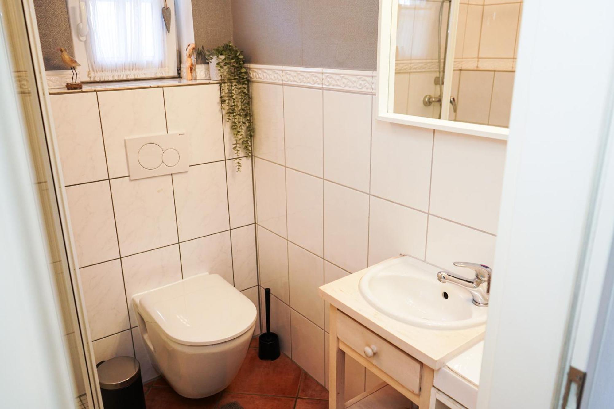 Gemuetliches Haus Mit Grossem Traumhaften Garten BRE Exterior foto